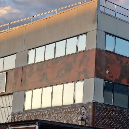 Imagen fachada edificio en venta. Usado como logotipo